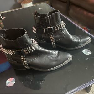 Cowboy sliding black woman boots